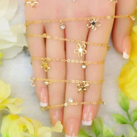 "Minimalist Bracelet, Sleek & Modern Design, Women’s Fashion, YC110212-B - Picture 9 of 10